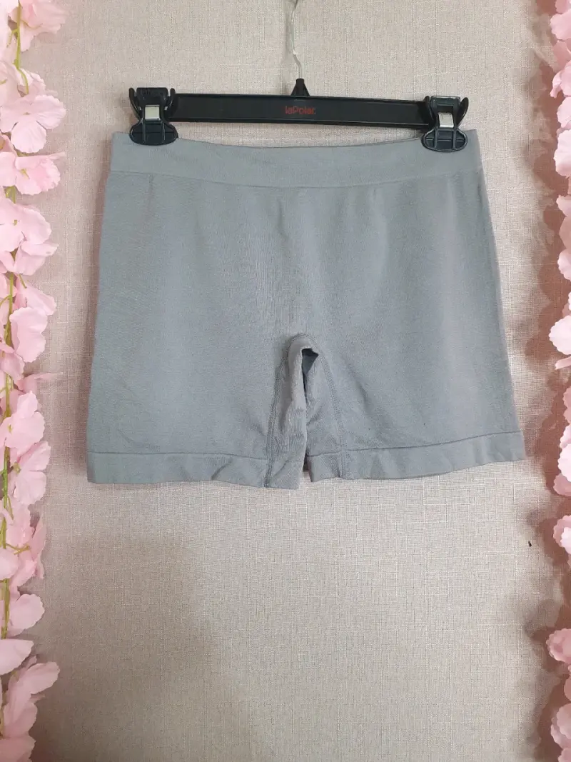 Shorts deportivos gris Reebok - 2