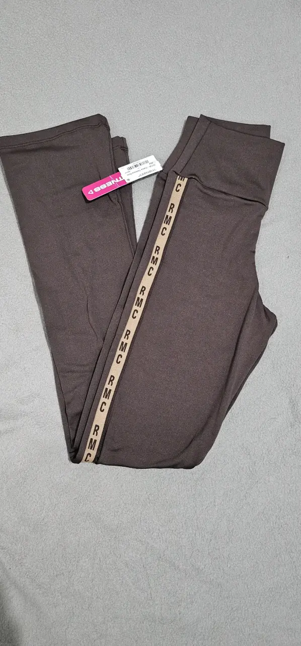 Pantalones deportivos marrones RMC
