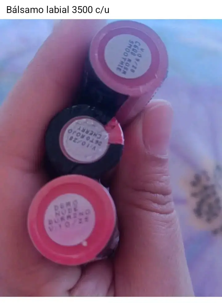 Brillo labial rosa ELF - 2