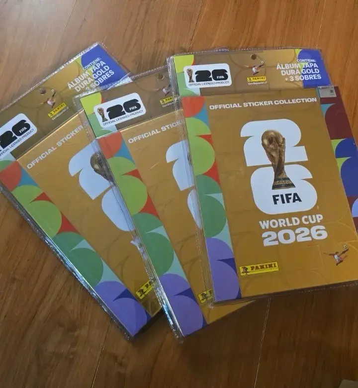 Álbum Mundial 2026 Tapa Dura Gold + 3 sobres