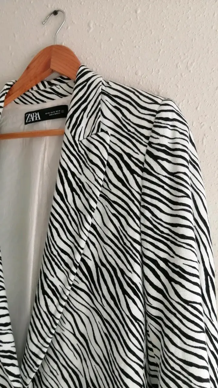 Blazer estampado cebra Zara - 2
