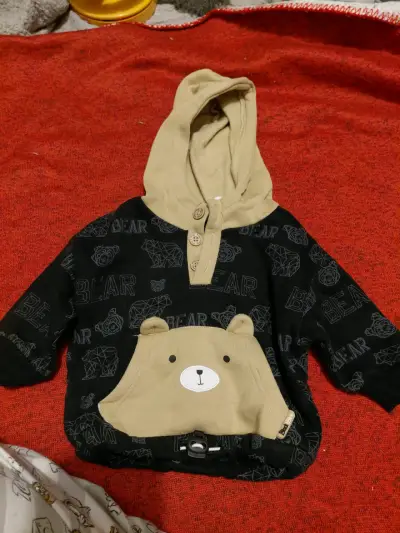 Polerón infantil con diseño de oso - miniatura 1