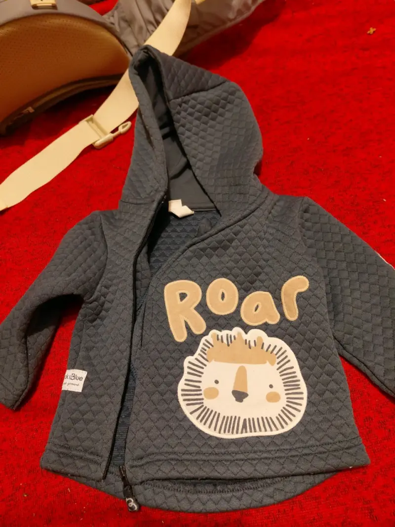 Polerón niño azul "Roar" 6 meses