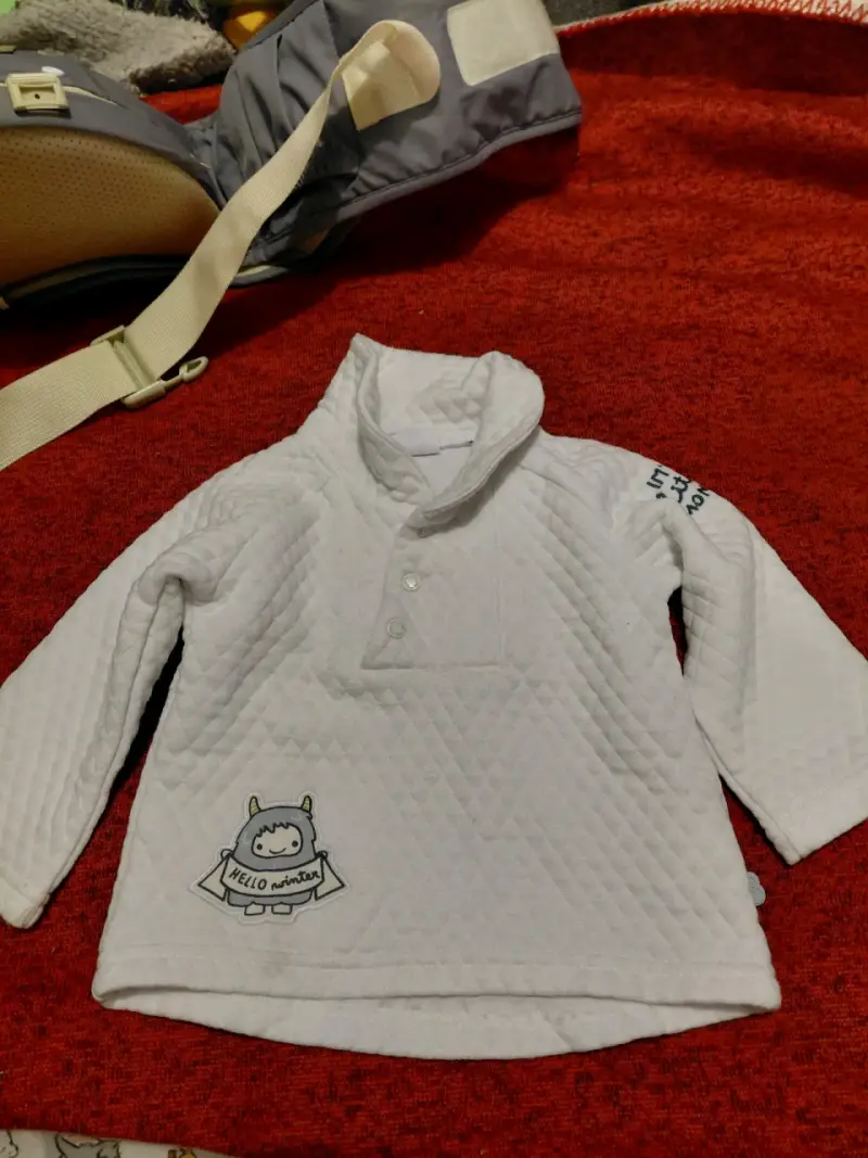 Polerón blanco infantil 9 meses