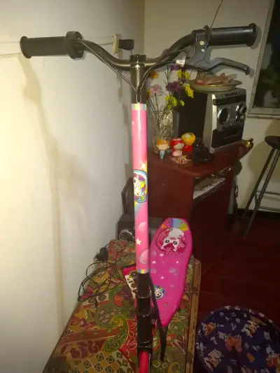 Patinete infantil rosa - miniatura 2