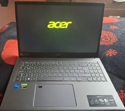 Laptop Acer Aspire 5 - miniatura 1