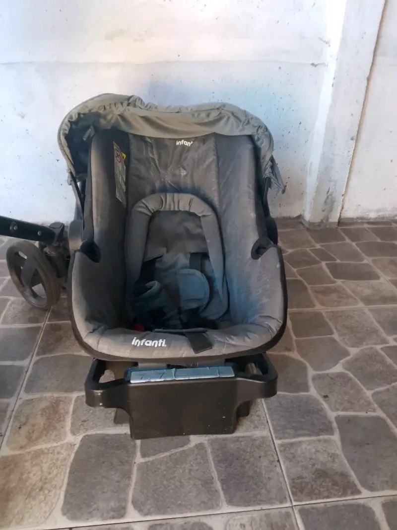 Coche de bebé gris - 3