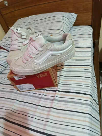 Zapatillas Vans blancas - miniatura 1