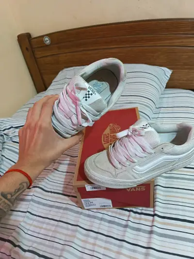 Zapatillas Vans blancas - miniatura 2