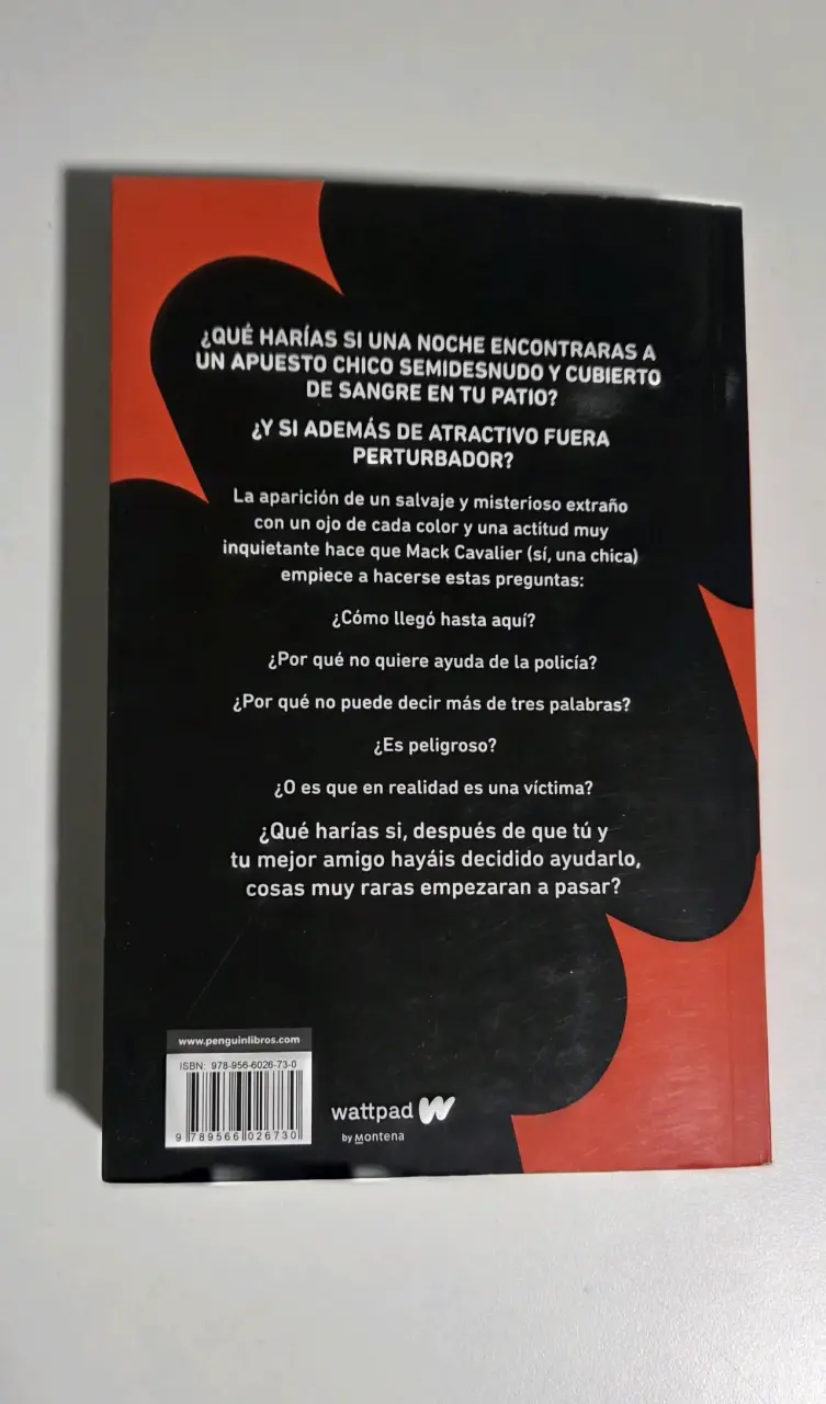 Libro 'Strange' de Alex Mírez - 2