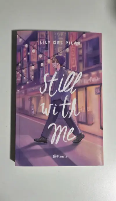 Libro 'Still With Me' de Planeta - miniatura 1