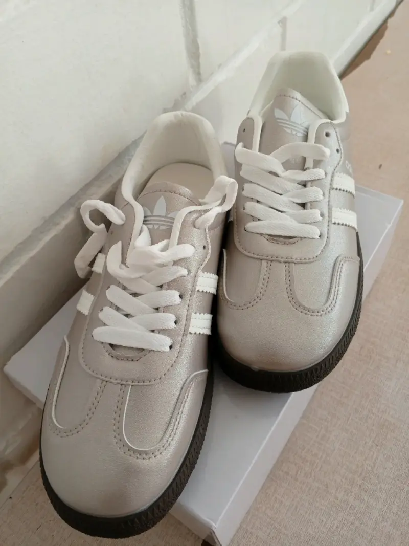 Zapatillas plateadas estilo casual N• 35 - 3