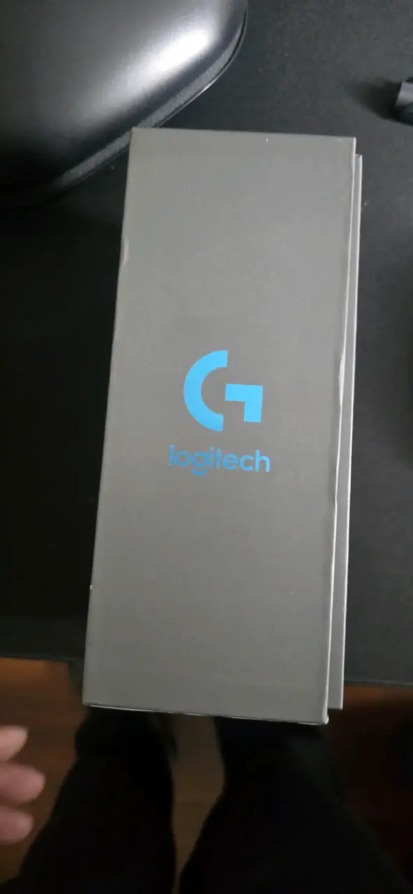 Mouse Gamer Logitech en caja - 1