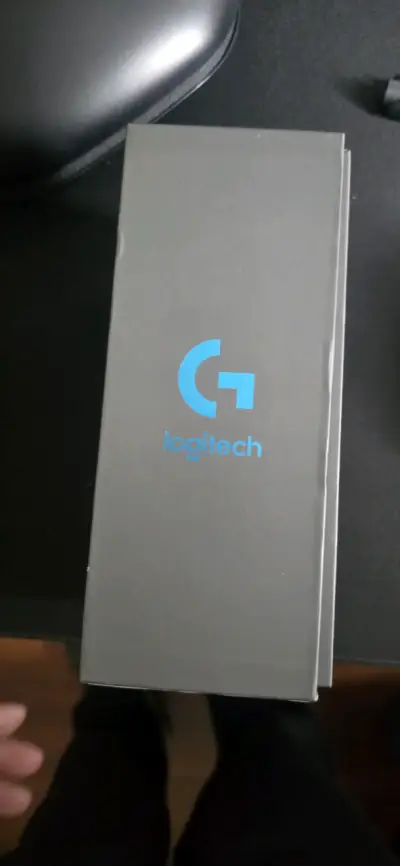 Mouse Gamer Logitech en caja - miniatura 1