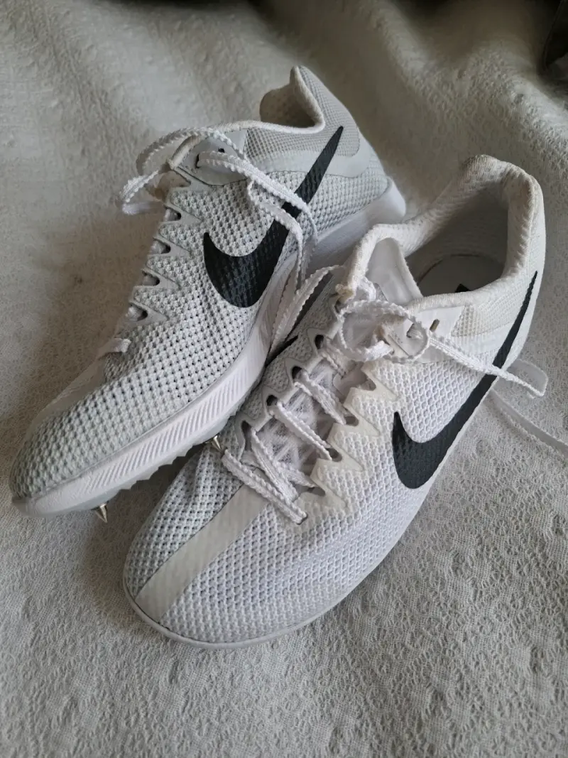 Zapatillas clavos Nike nuevas, talla 36 - 1