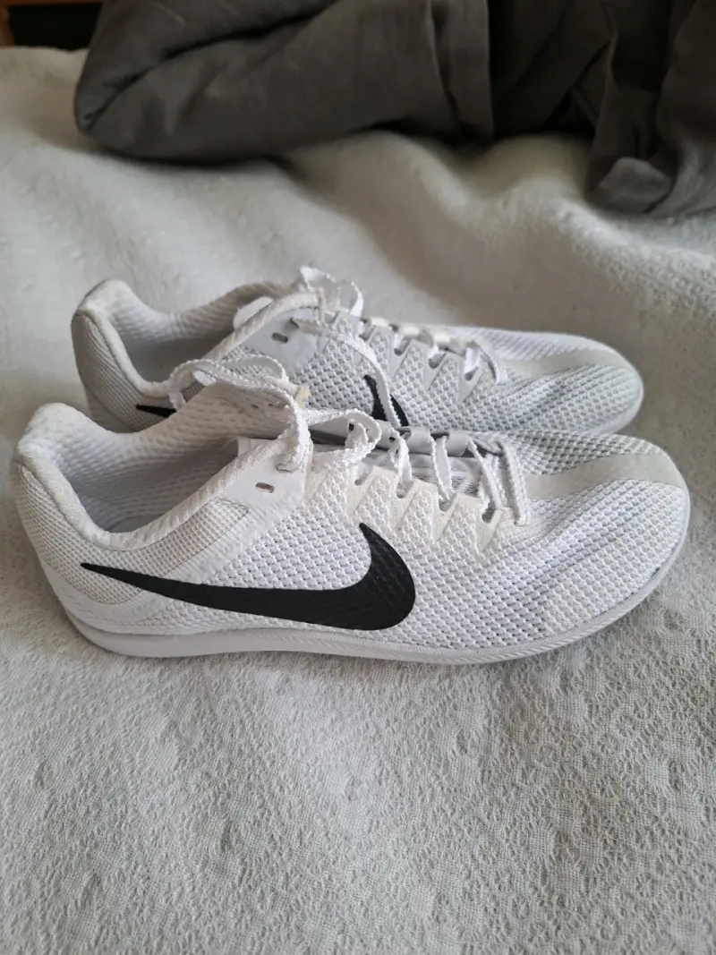 Zapatillas clavos Nike nuevas, talla 36 - 2