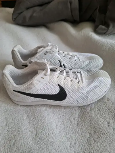 Zapatillas clavos Nike nuevas, talla 36 - miniatura 2