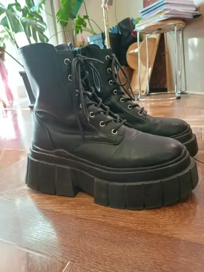 Botines negros con plataforma - miniatura 1