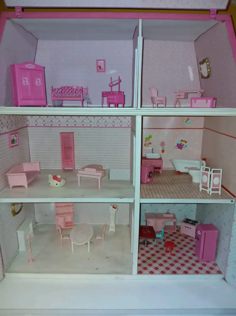 Casa de muñecas rosada grande hello kitty - 2