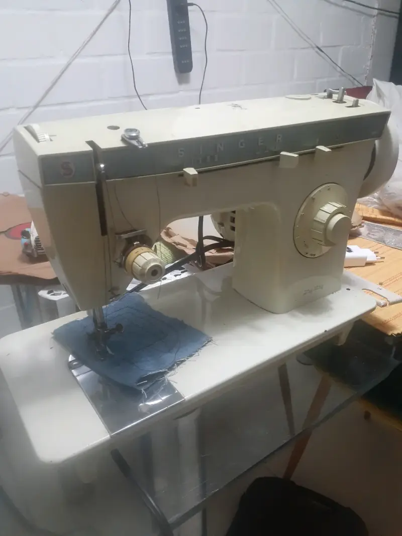 Máquina de coser Singer clásica - 4