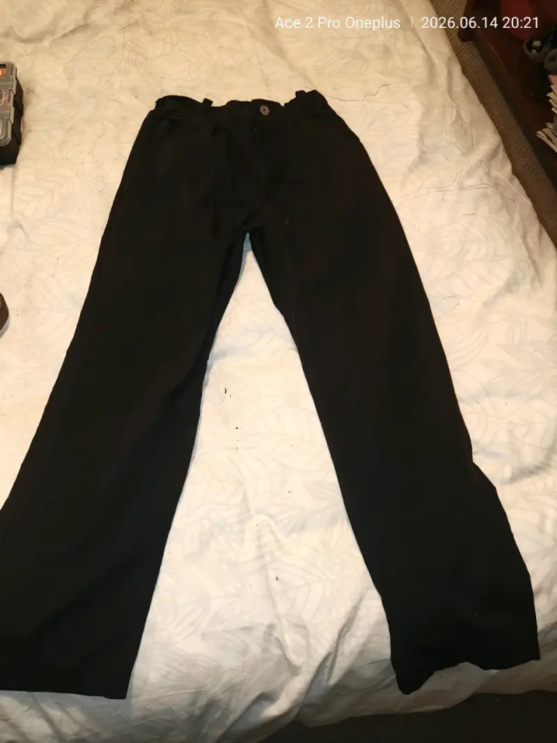 Pantalones negros clásicos