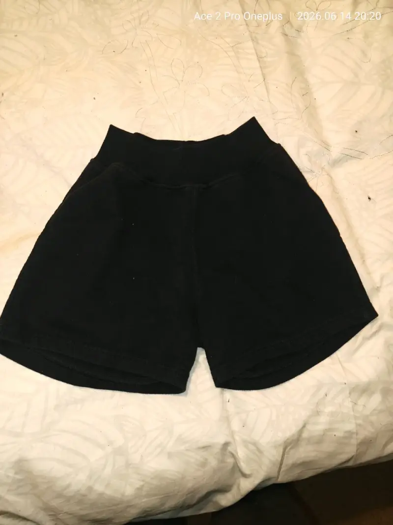 Short negro para hombre