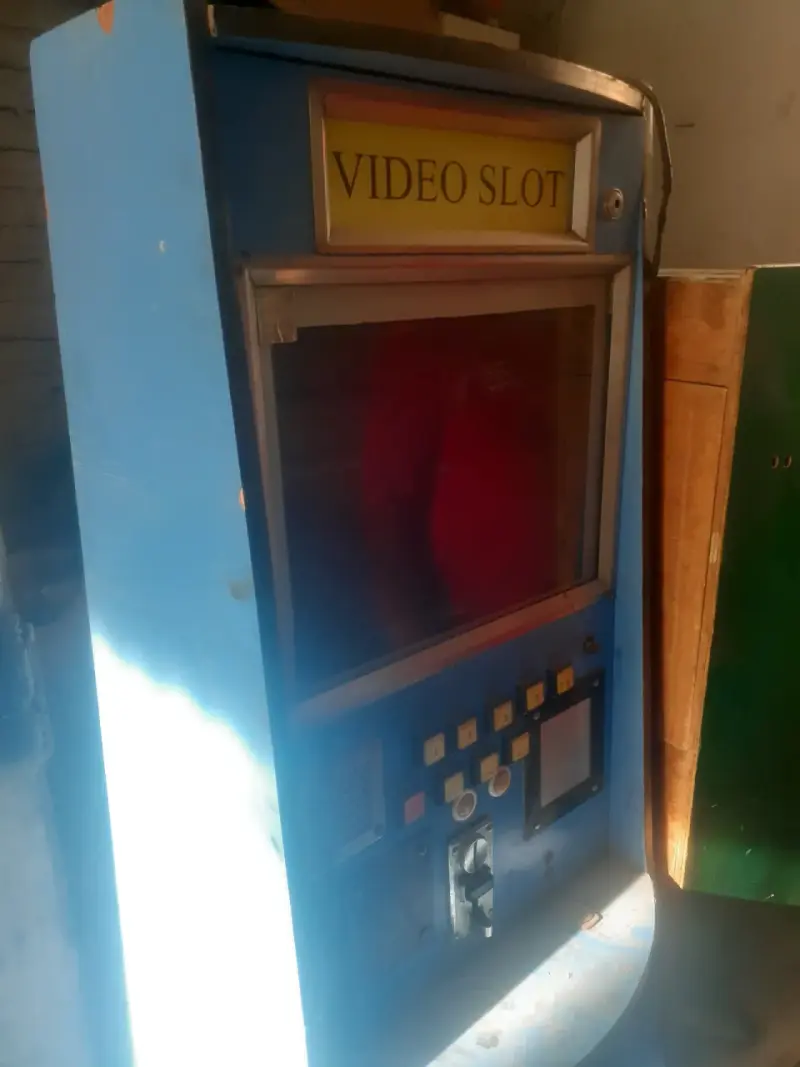 6 Máquina tragamonedas funcionando Video Slot - 1