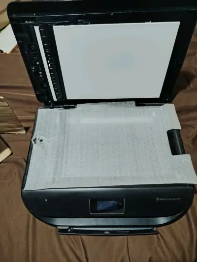 impresora multifuncional HP DeskJet Ink Advantage - miniatura 3