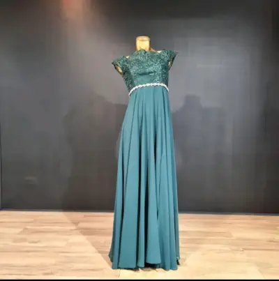 Vestido largo de encaje verde - miniatura 1