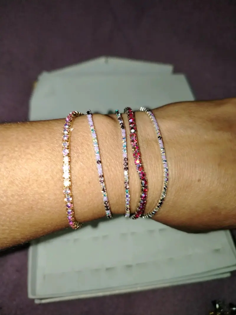 Pulseras de colores brillantes