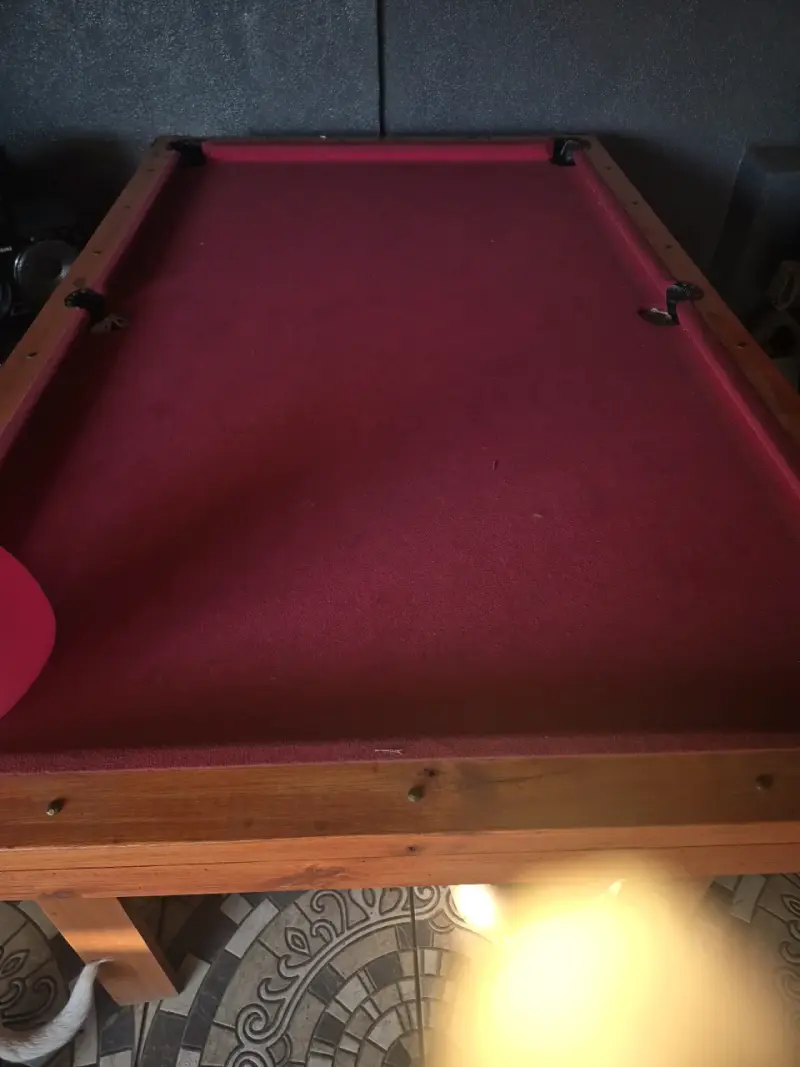 Mesa de billar roja - 1