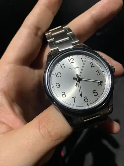Reloj análogo Casio plateado - miniatura 6