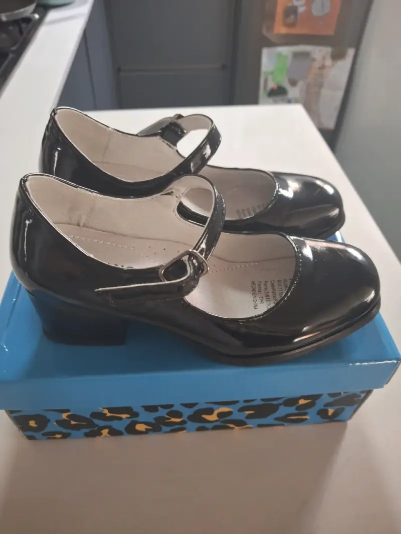 Zapatos de charol negros para niñas - 2