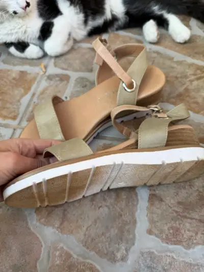 Sandalias beige de cuero - miniatura 3