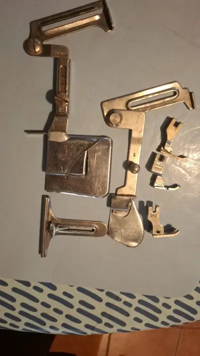 Cierre de metal antiguo - miniatura 3