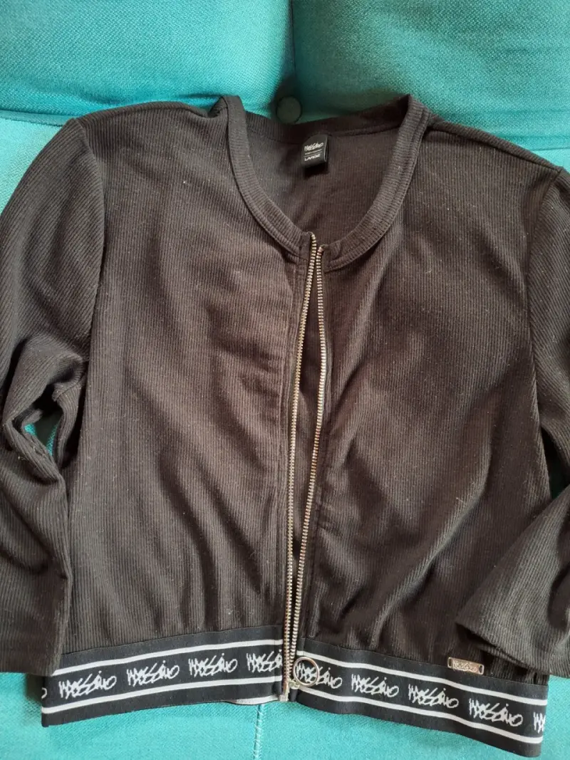Polera negra - 2
