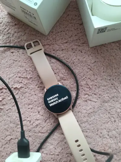 Smartwatch Samsung Active 2 rosado - miniatura 2