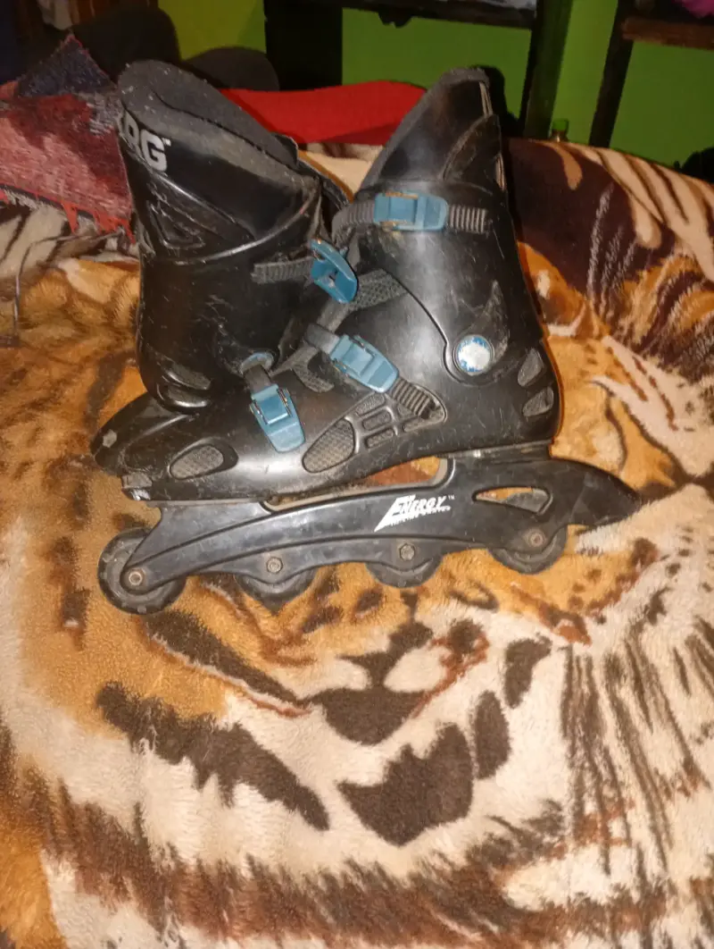 Patines en línea negros - 1