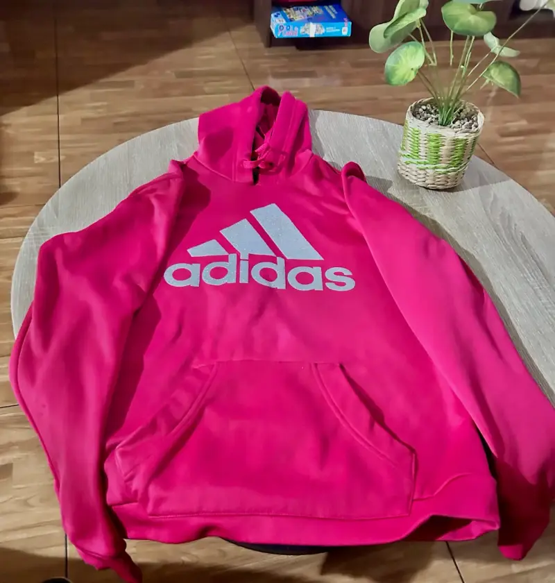 Polerón rosa Adidas con capucha - 3
