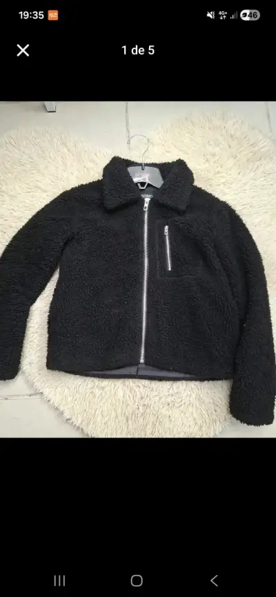 Chaqueta negra con chiporro - miniatura 3