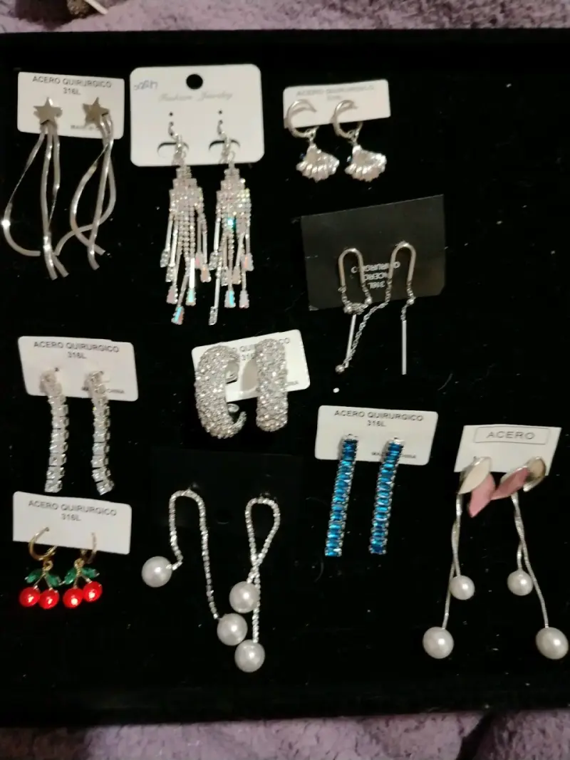 Set de aros colgantes variados