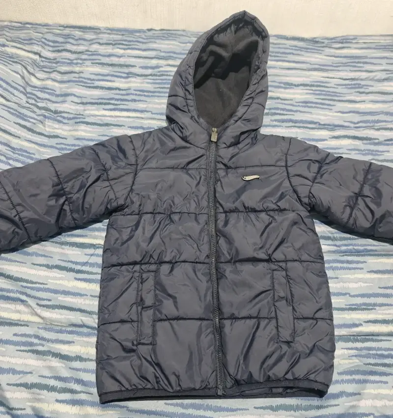 Chaqueta azul con capucha - 1