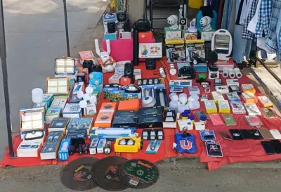 Lote de artículos electrónicos variados - miniatura 1
