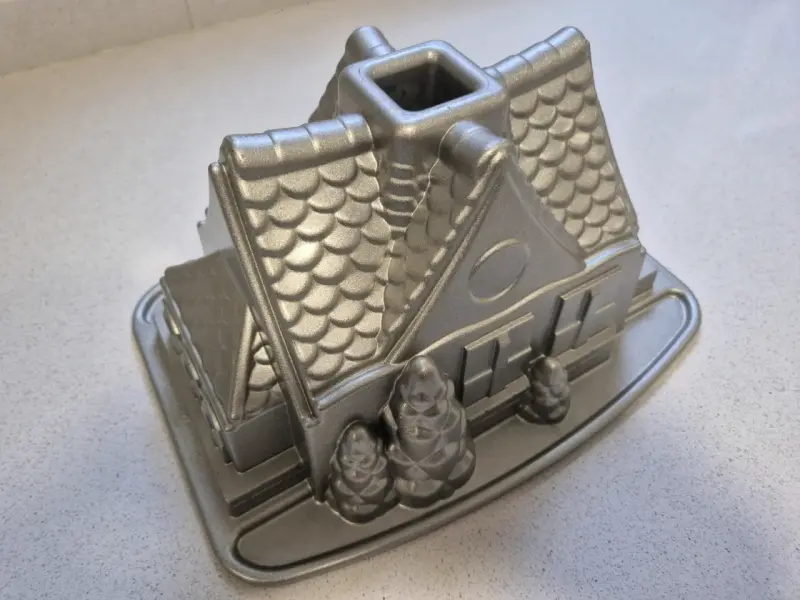 Molde Nordic Ware con forma casa