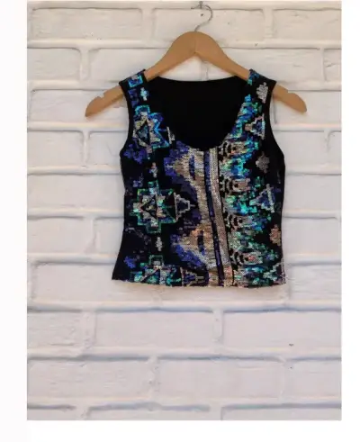 Polera sin mangas con lentejuelas - miniatura 2