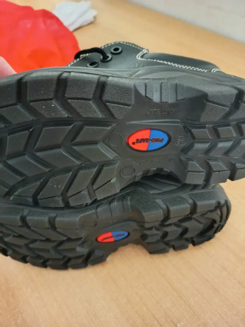 Zapatos negros de seguridad - 4