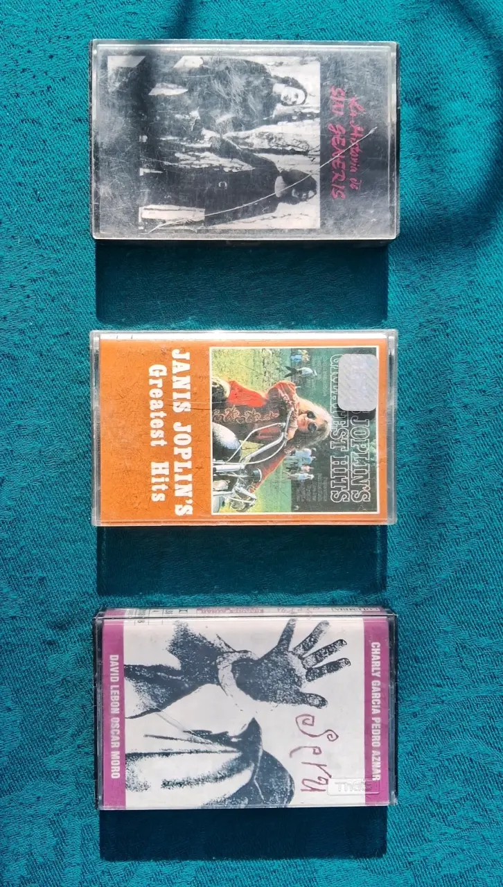 Cassettes antiguos de música rock