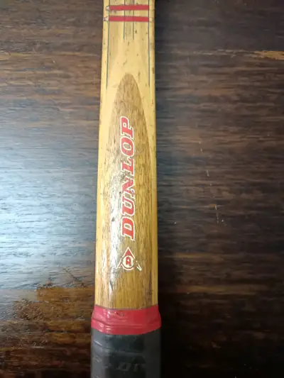 Raqueta de tenis vintage Dunlop madera - miniatura 2
