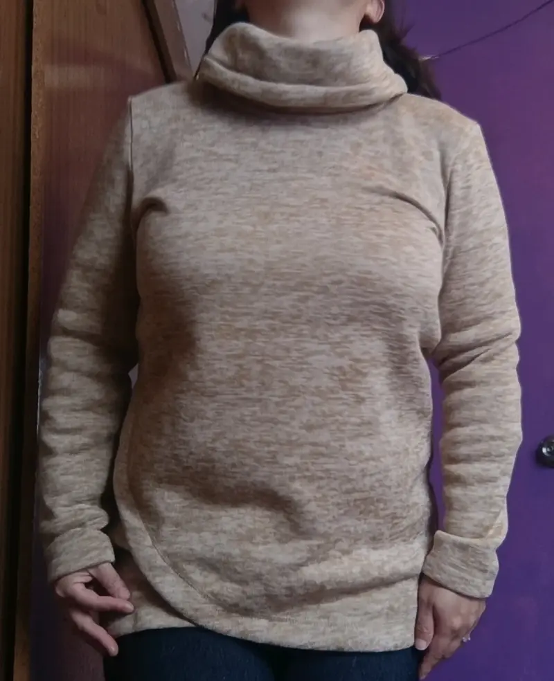 Suéter beige de cuello alto - 4