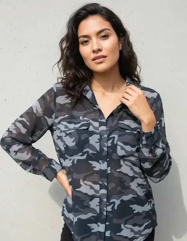 Blusa camuflada de manga larga - 1